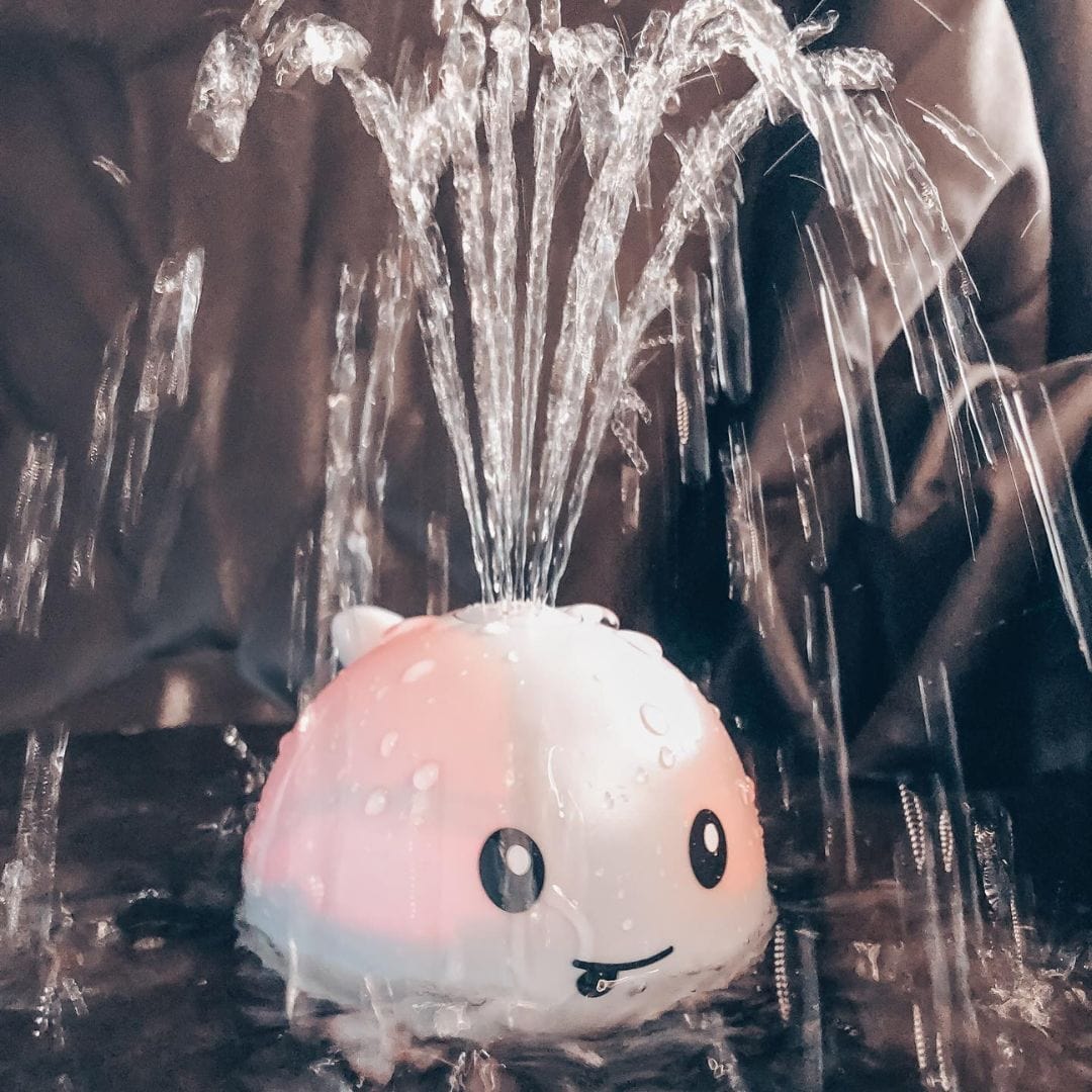 MULTICOLORED WHALE BATH TOY | WHALEJET™